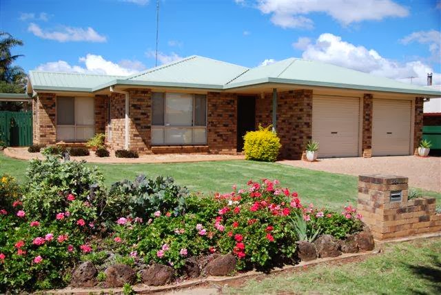Cotswold Cottage | lodging | 384 Boundary St, Toowoomba QLD 4350, Australia | 0746333344 OR +61 7 4633 3344