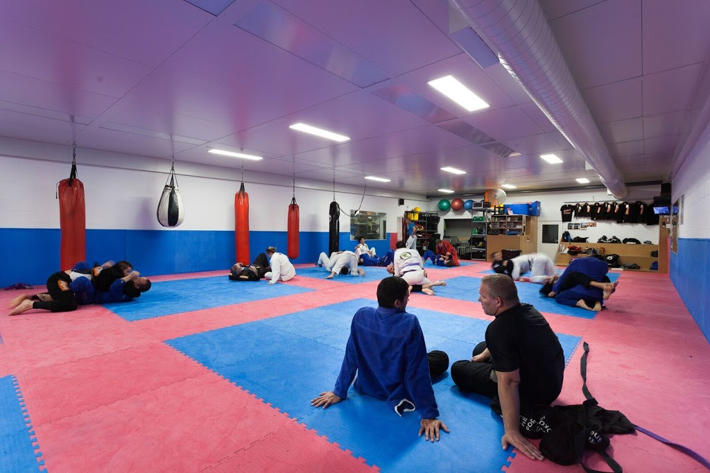 SASSOM MMA & SASSOM 24/7 Fitness / Free Trial | gym | 3/32-36 Hampton St, East Brisbane QLD 4169, Australia | 0732641317 OR +61 7 3264 1317
