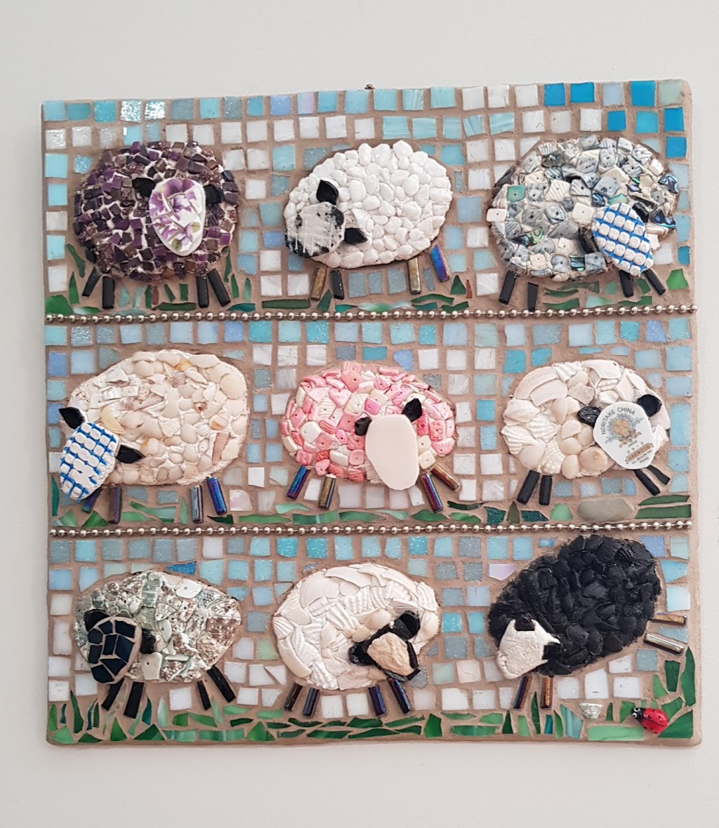 Cutting EDGE Mosaics | Warrenlee Dr, West Albury NSW 2640, Australia | Phone: 0419 015 529