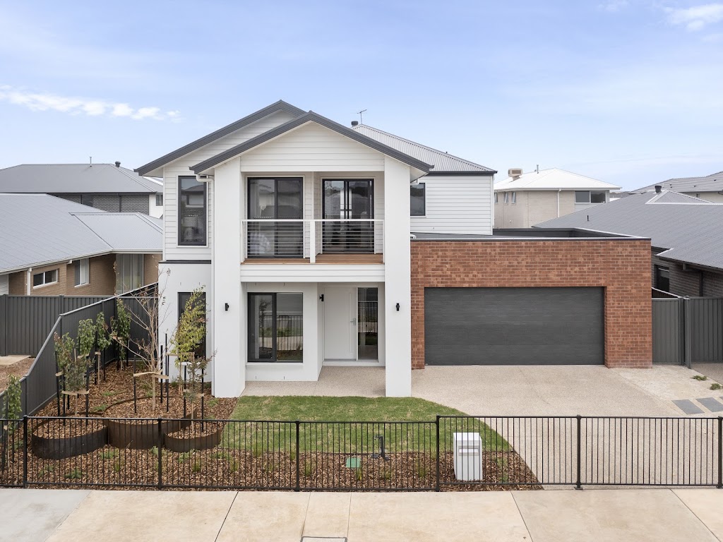Geelong Homes - Lara Lakes | 457 Ohallorans Rd, Lara VIC 3212, Australia | Phone: (03) 5222 5522