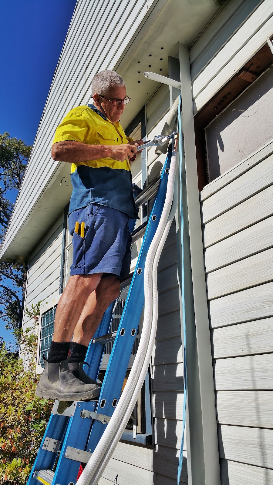 Shoalhaven Coast Electrical | 81 Lake Conjola Entrance Rd, Lake Conjola NSW 2539, Australia | Phone: 0410 535 878