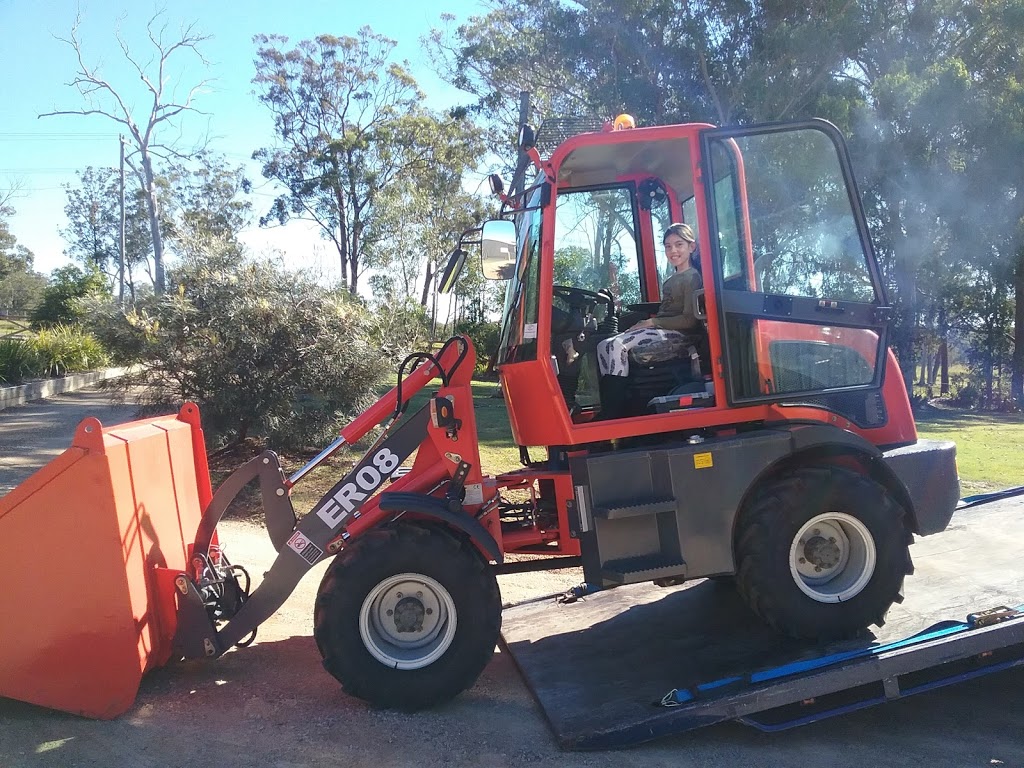 Advanced Blue Towing Redlands tilt tray service. | 118 Bunker Rd, Victoria Point QLD 4165, Australia | Phone: 0408 878 699