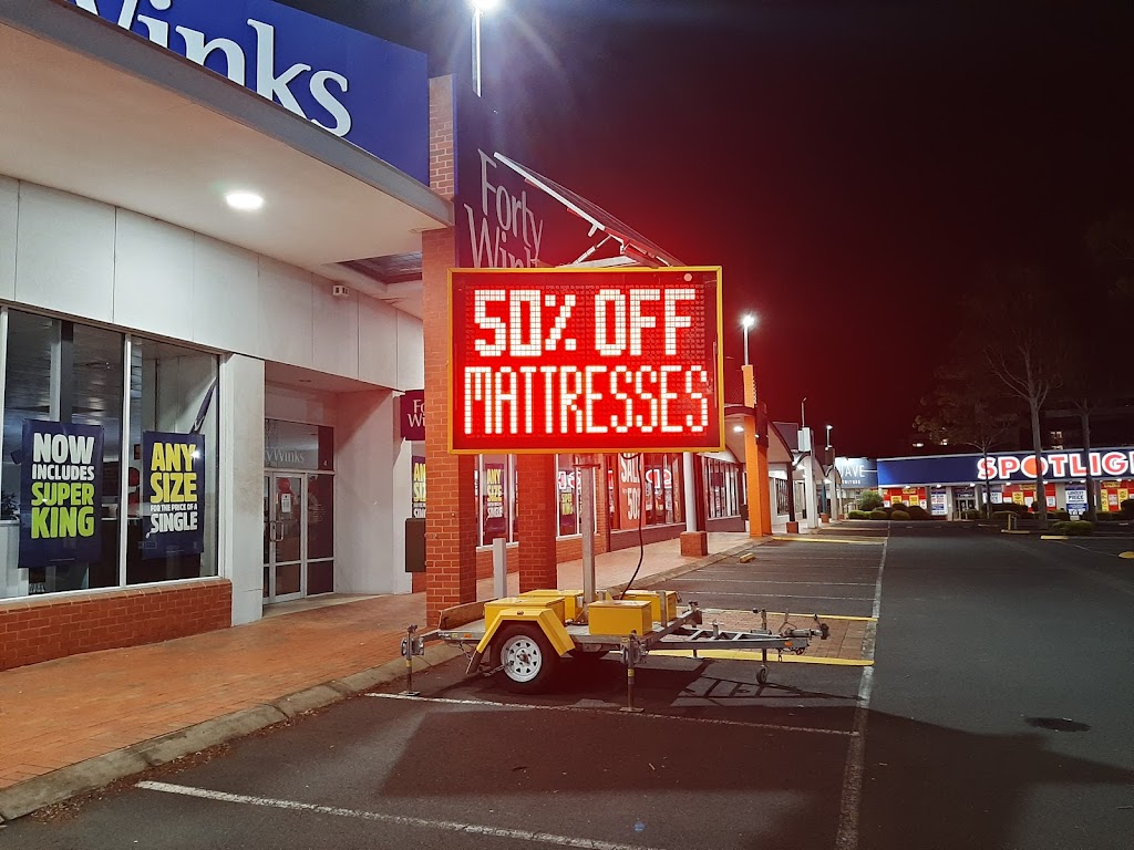 Sams Mobile Signs - Variable Message Sign Hire Melbourne | Ringwood St, Ringwood VIC 3134, Australia | Phone: 0435 792 010