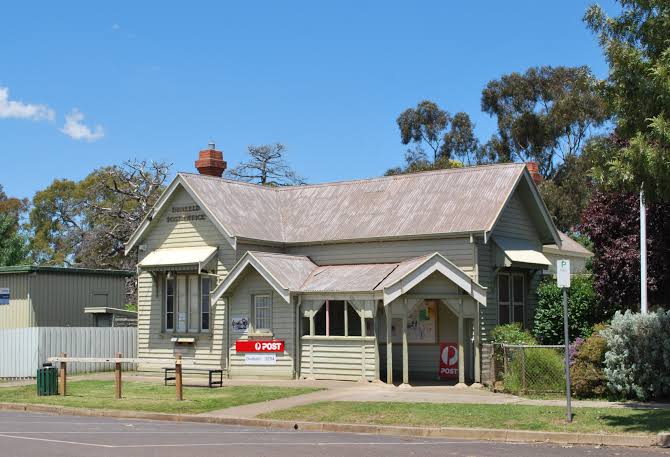 Australia Post - Dunkeld LPO | post office | 85-87 Wills St, Dunkeld VIC 3294, Australia | 0355772219 OR +61 3 5577 2219