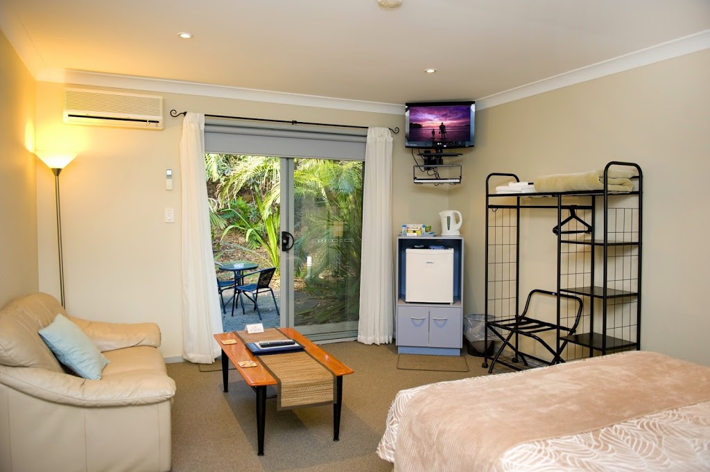 Tiarri Terrigal | lodging | 16 Tiarri Cres, Terrigal NSW 2260, Australia | 0243841423 OR +61 2 4384 1423