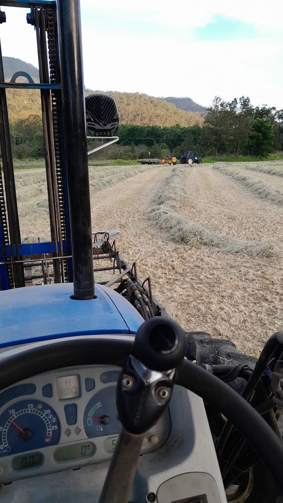 Last Straw Hay Sales | 396 E Haldon Rd, East Haldon QLD 4343, Australia | Phone: 0478 092 561