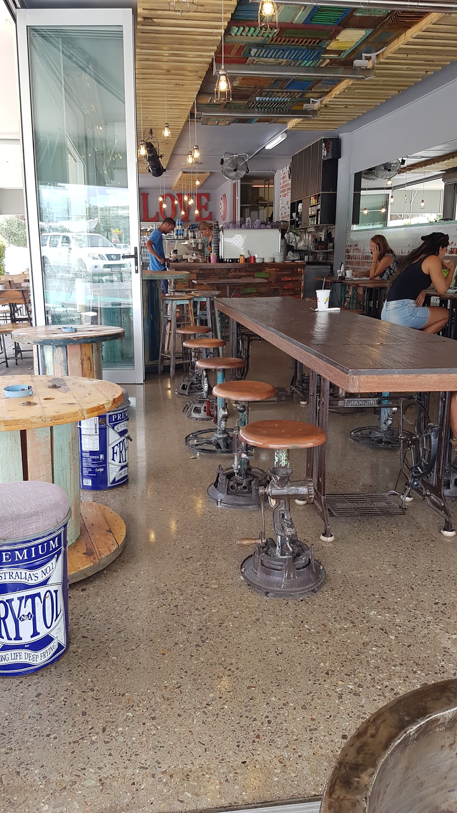 Mojos Cafe | cafe | 1-3 King St, Maroochydore QLD 4558, Australia | 0754433341 OR +61 7 5443 3341