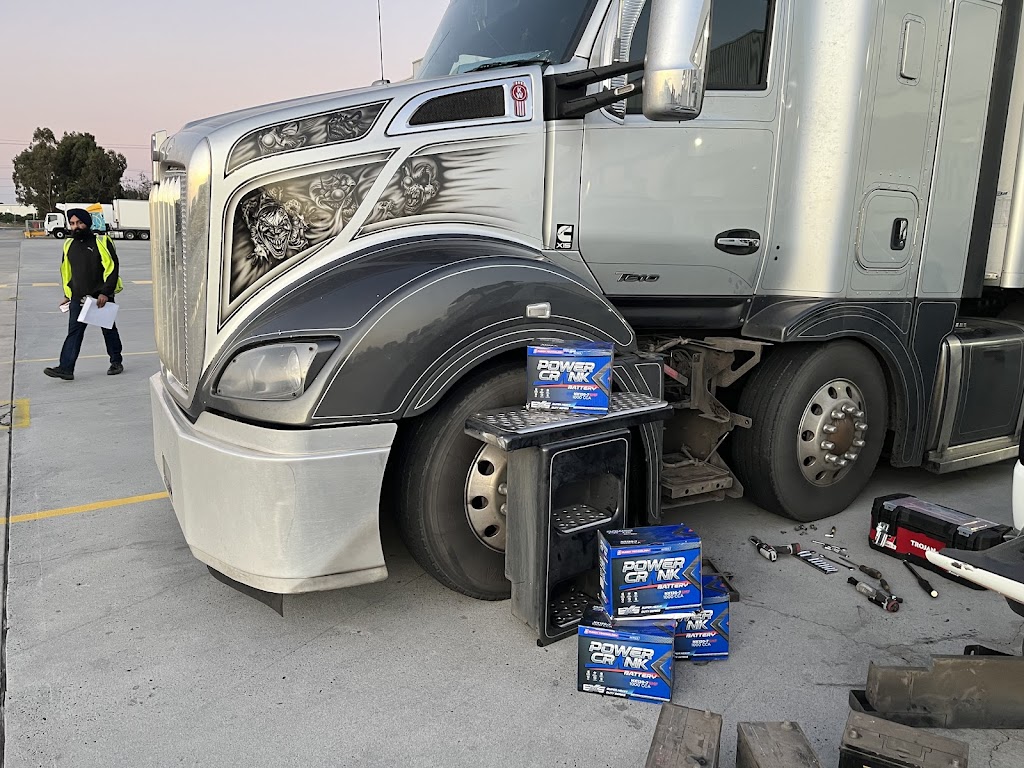 Guru Heavy Batteries and Truck Breakdown service Truganina | Cleopatra St, Tarneit VIC 3029, Australia | Phone: 0452 436 090