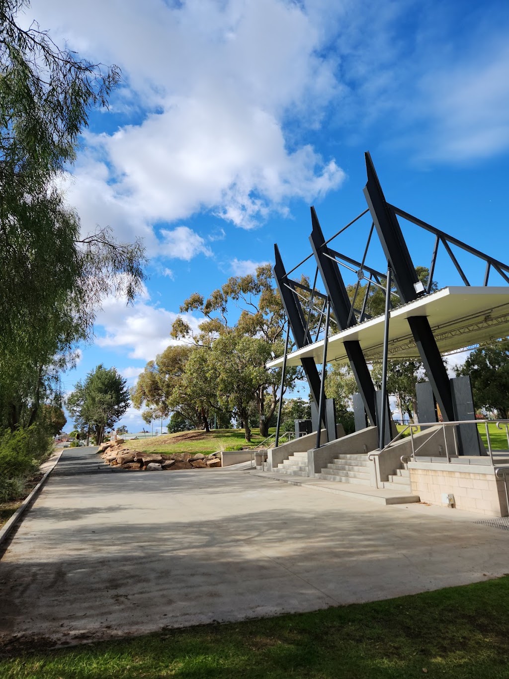 City Park | 26 Kookora St, Griffith NSW 2680, Australia | Phone: (02) 6962 8100