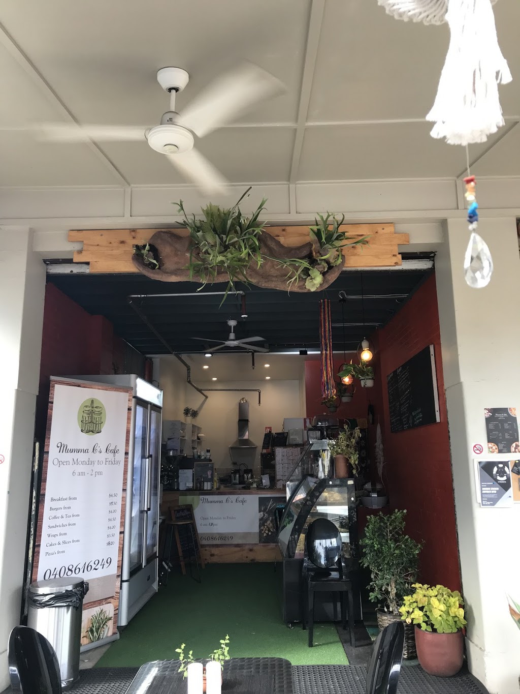 Mumma C’s Cafe | cafe | 1 Acacia St, Eagle Farm QLD 4009, Australia | 0408616249 OR +61 408 616 249