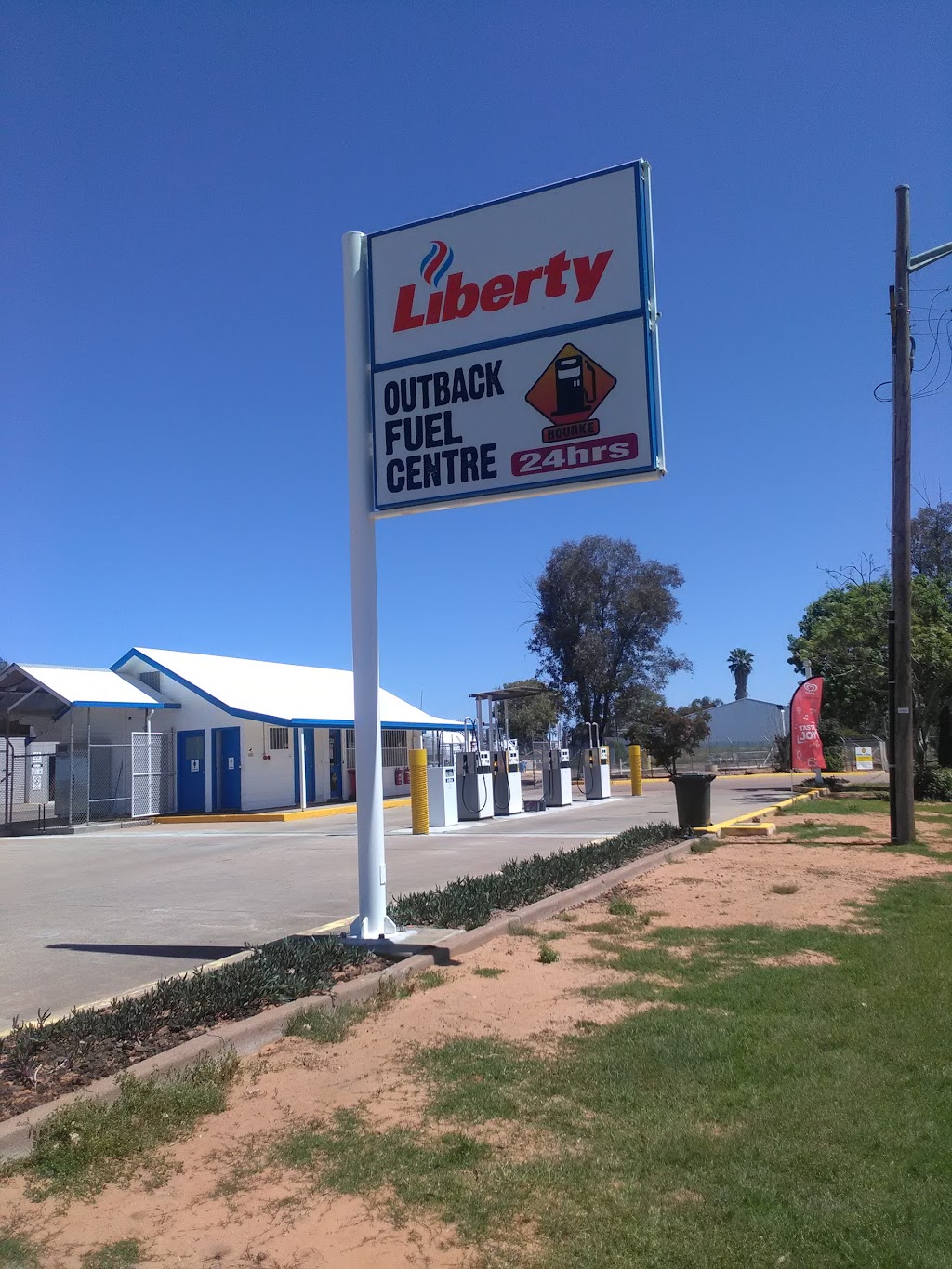 Outback Fuel Centre | gas station | 96 Anson St, Bourke NSW 2840, Australia | 0268721250 OR +61 2 6872 1250