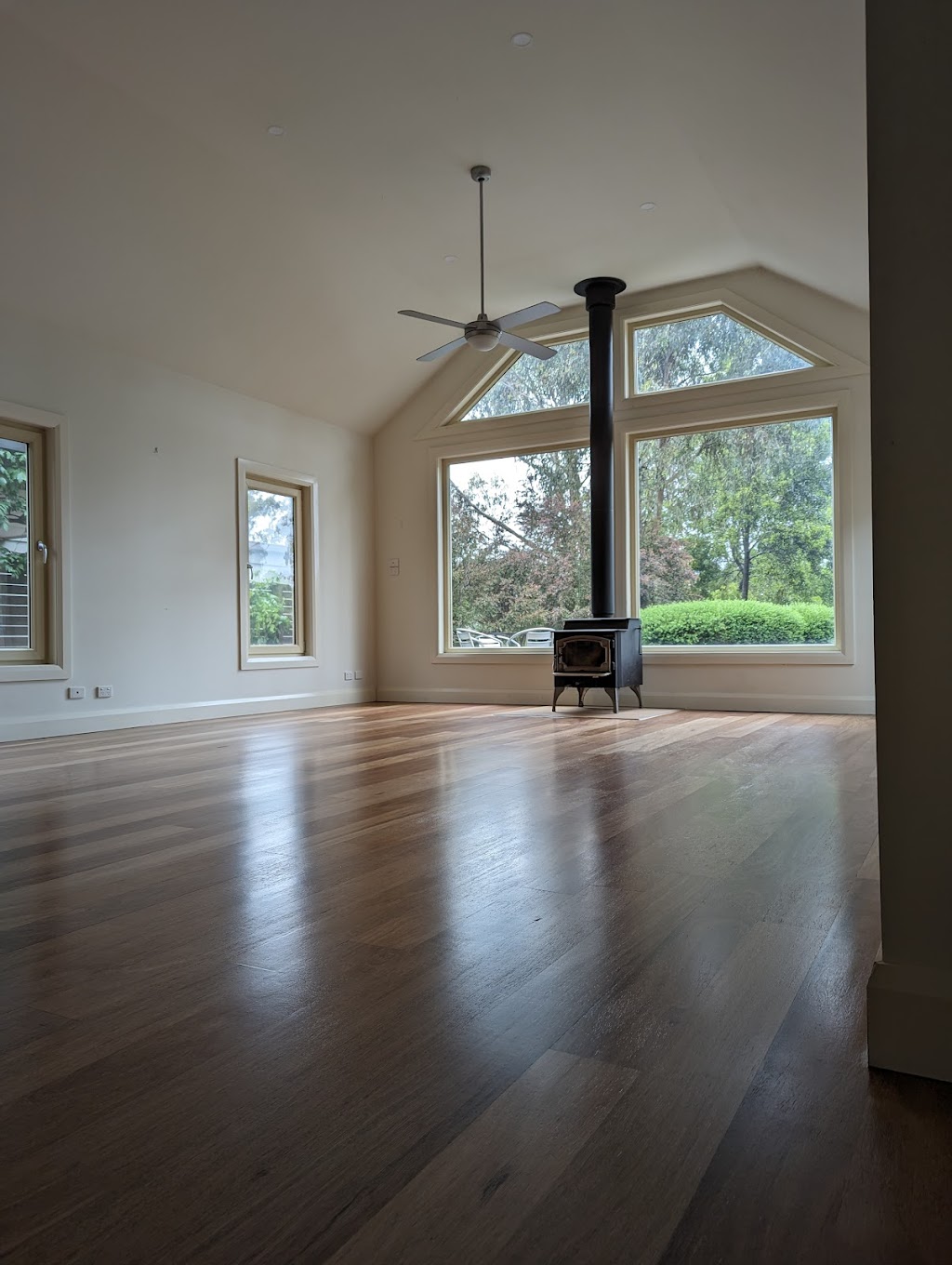 Knot Just Timber Floors | 38 Davy St, Woodend VIC 3442, Australia | Phone: 0451 380 819