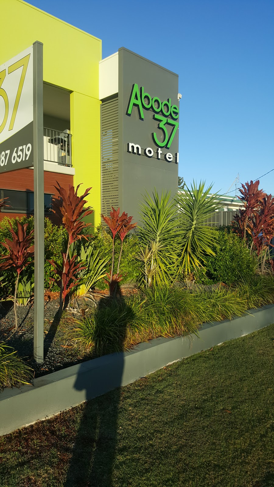 Abode37 Motel | lodging | 37 Roberts St, Emerald QLD 4720, Australia | 0749876519 OR +61 7 4987 6519