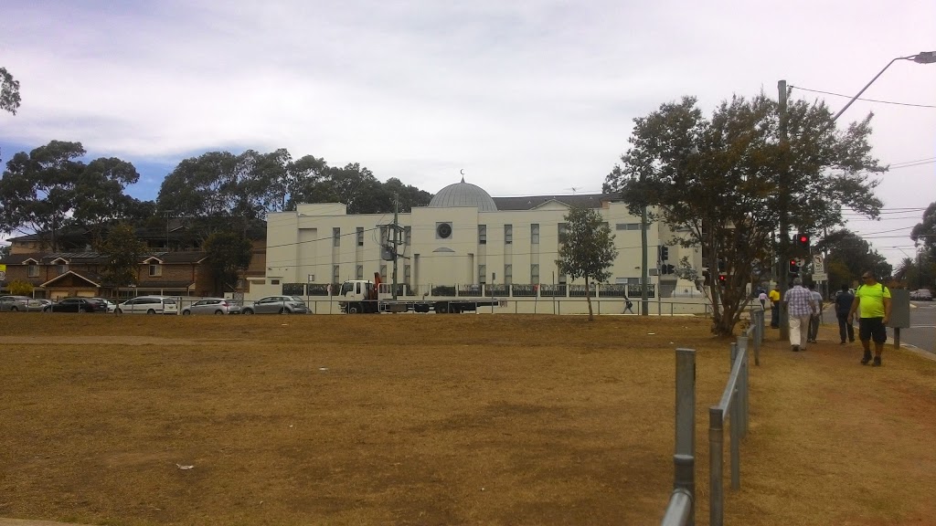 Blacktown Mosque | 15 Fourth Ave, Blacktown NSW 2148, Australia | Phone: (02) 9831 2436