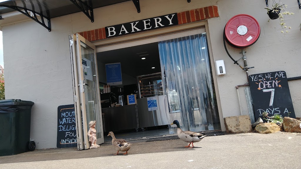 Rosevears Bakery | bakery | Hotel, Rosevears Hotel, 215 Rosevears Dr, Rosevears TAS 7277, Australia | 0363944074 OR +61 3 6394 4074