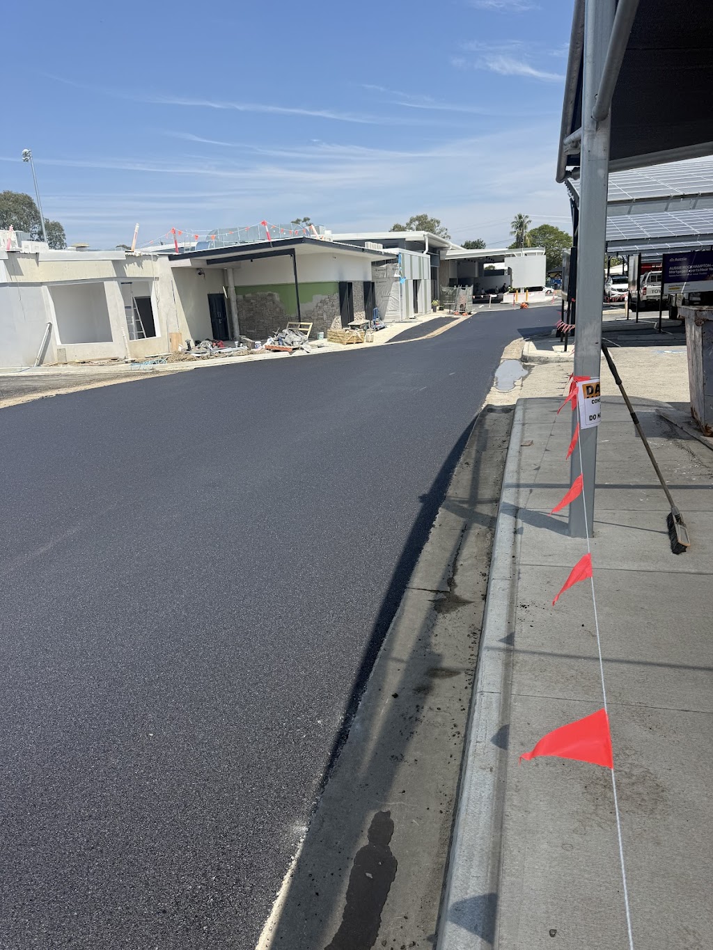 Tanners Bitumen & Asphalt | 3 Sturt St, Parkhurst QLD 4702, Australia | Phone: 0434 406 300