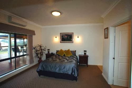 Miya Miya Guesthouse | lodging | 18 Hayley Cl, Yallingup WA 6282, Australia | 0897552280 OR +61 8 9755 2280