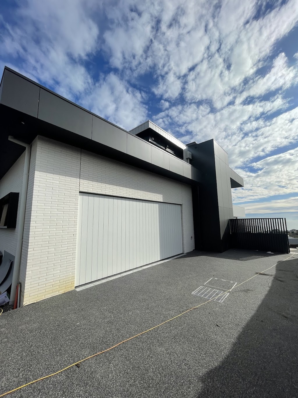 ProLift Garage Doors | 25B Bate Cl, Pakenham VIC 3810, Australia | Phone: 1300 030 200