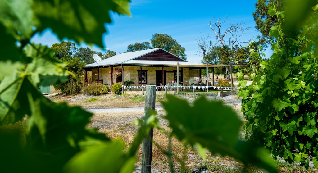 Vineyard 28 | 270 Bagieau Rd, Yarloop WA 6218, Australia | Phone: (08) 9733 5605