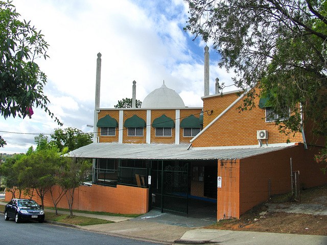 Holland Park Mosque | mosque | 309 Nursery Rd, Holland Park QLD 4121, Australia | 0733434748 OR +61 7 3343 4748