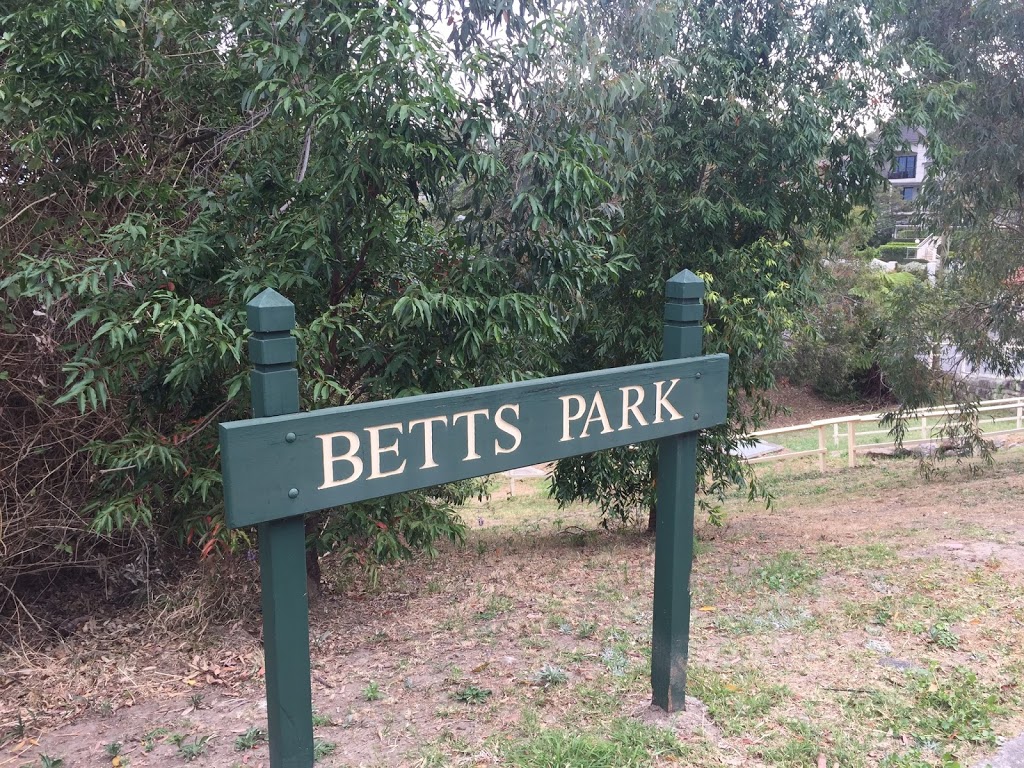 Betts Park | park | Huntleys Point Rd, Huntleys Point NSW 2111, Australia | 0298799400 OR +61 2 9879 9400