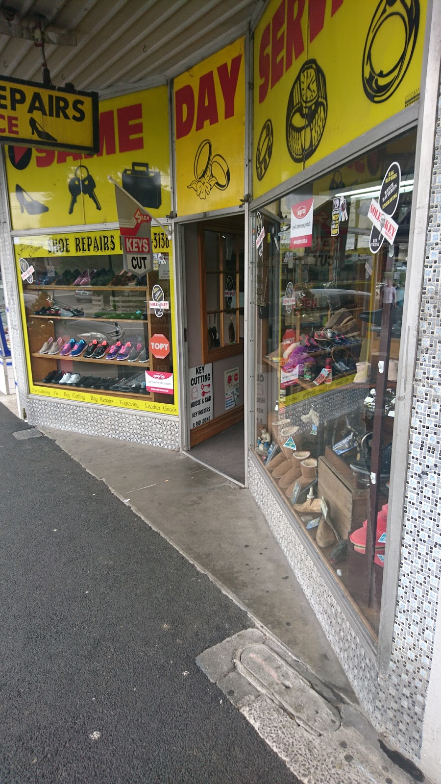 Jewelly & Shoe Repairs | clothing store | 40 Edwardes St, Reservoir VIC 3073, Australia
