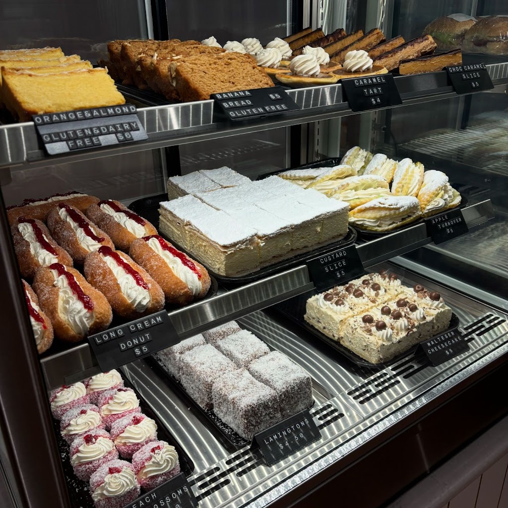 Brews & Bites Beachside Cafe | 64A Farnborough Rd, Meikleville Hill QLD 4703, Australia | Phone: (07) 4939 8687