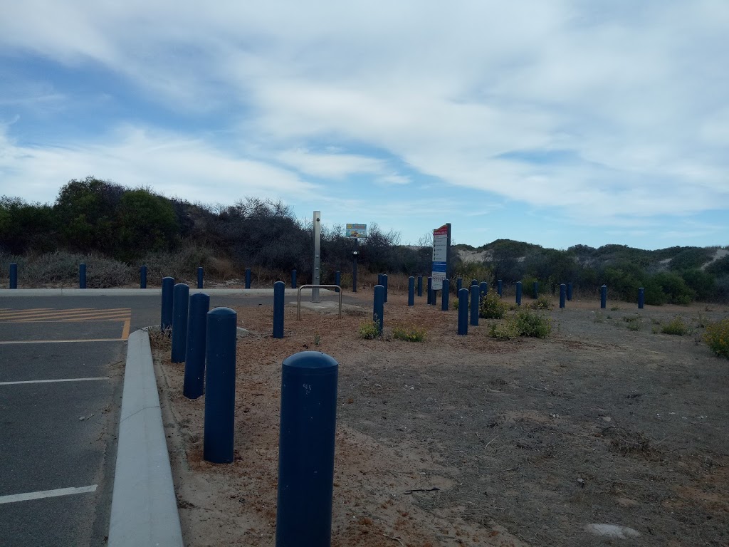 Tarcoola beach car park Rd glendinning | parking | Tarcoola Beach WA 6530, Australia