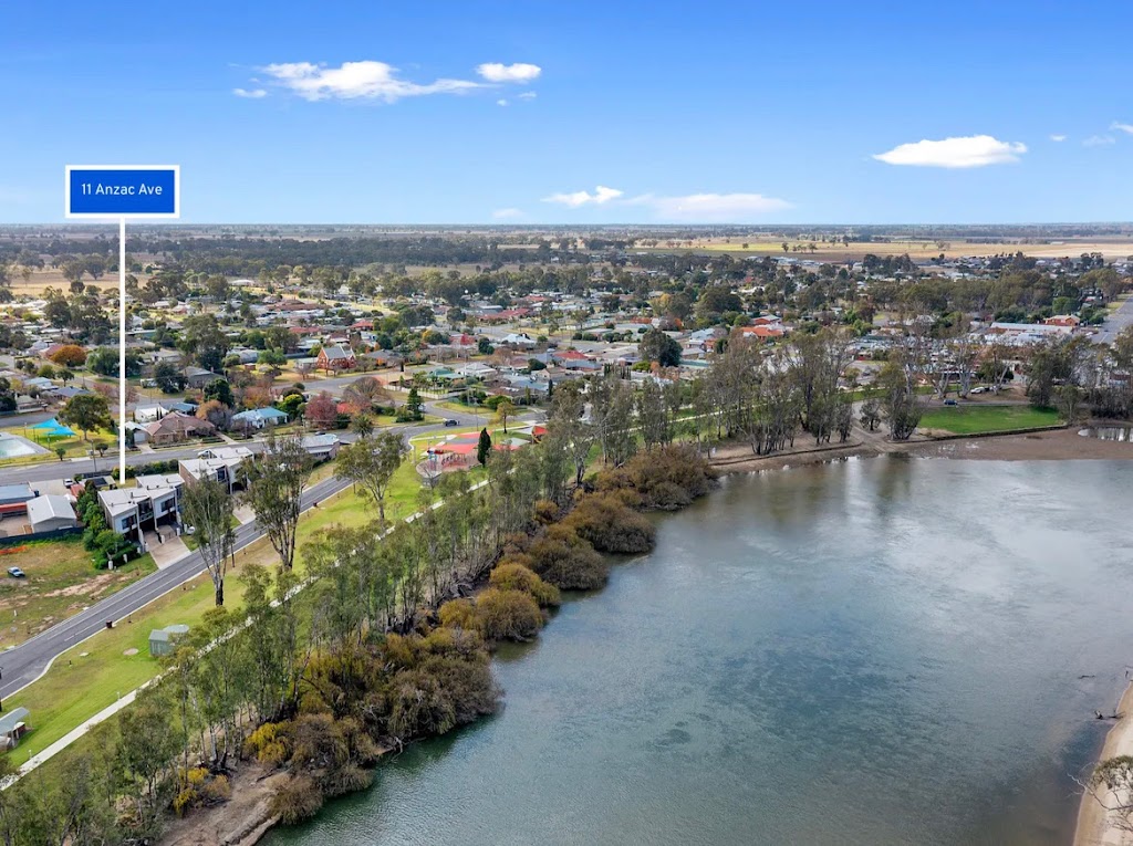 Tocumwal River House | 11 Anzac Ave, Tocumwal NSW 2714, Australia | Phone: 0409 862 719