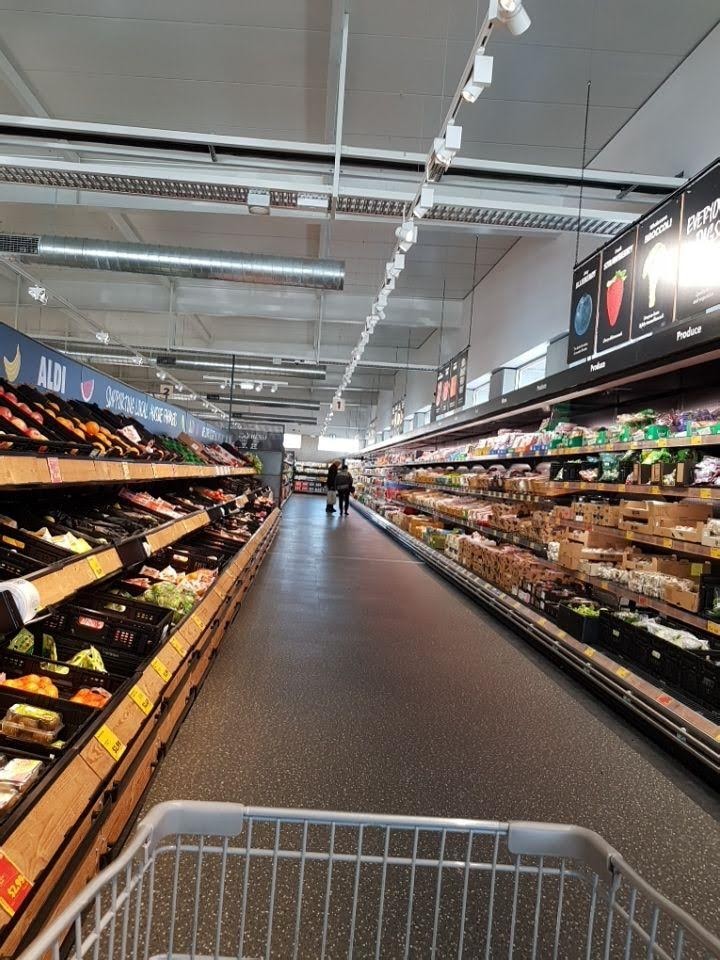 ALDI Victor Harbor | 60/56 Adelaide Rd, Victor Harbor SA 5211, Australia