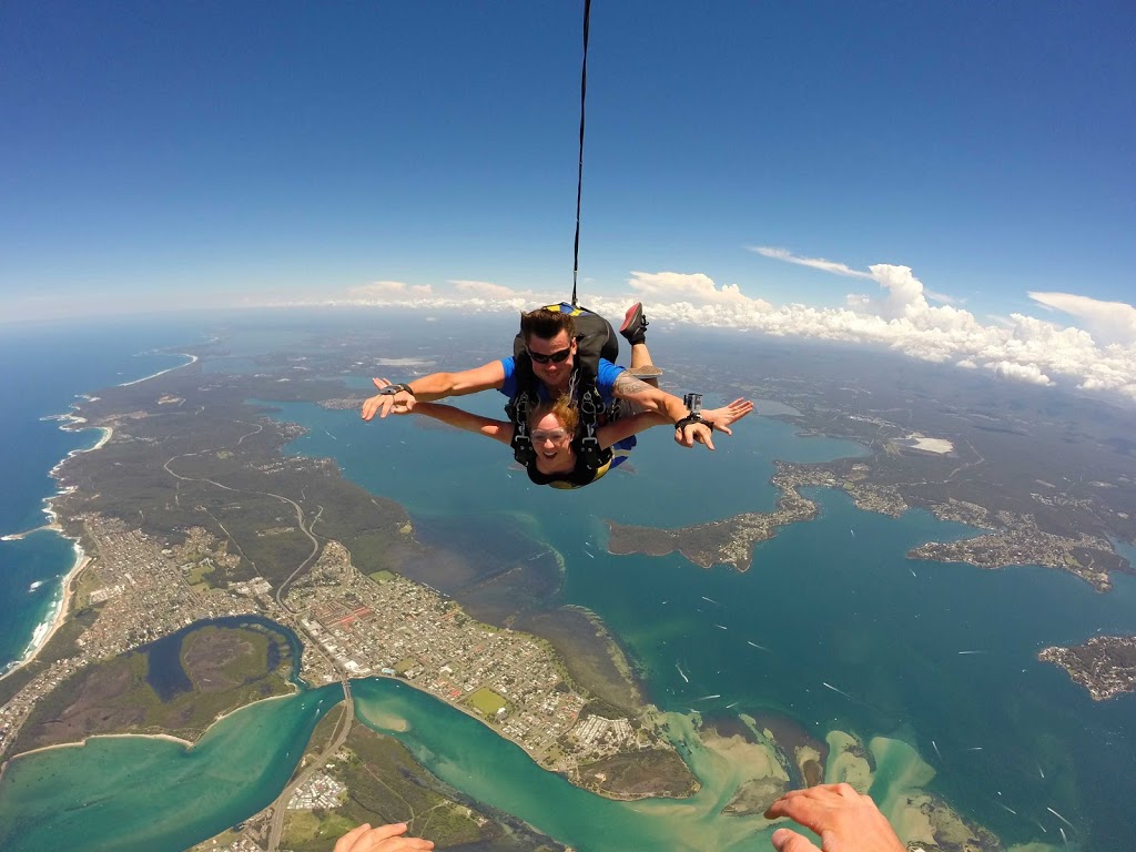 Skydive Sydney-Newcastle |  | Lake Macquarie Airport, 864 Pacific Highway, Marks Point NSW 2280, Australia | 1300663634 OR +61 1300 663 634