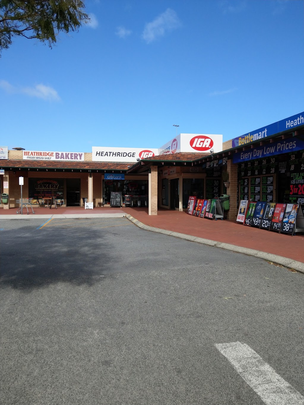 Heathridge IGA | supermarket | 89 Caridean St, Heathridge WA 6027, Australia | 0893077178 OR +61 8 9307 7178