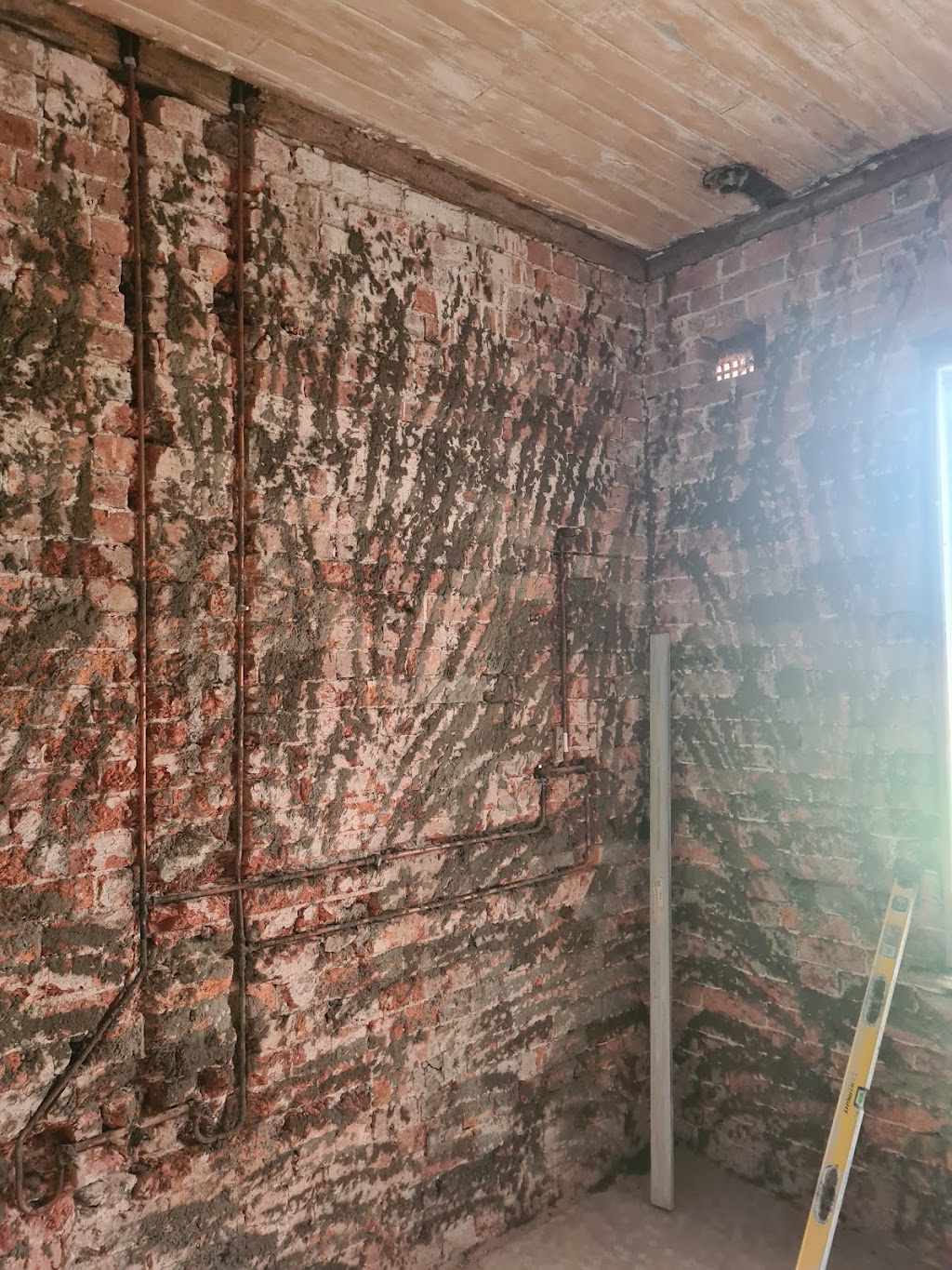 Wall 2 Wall Solid Plastering | Golf Club Dr, Howlong NSW 2643, Australia | Phone: 0411 049 923