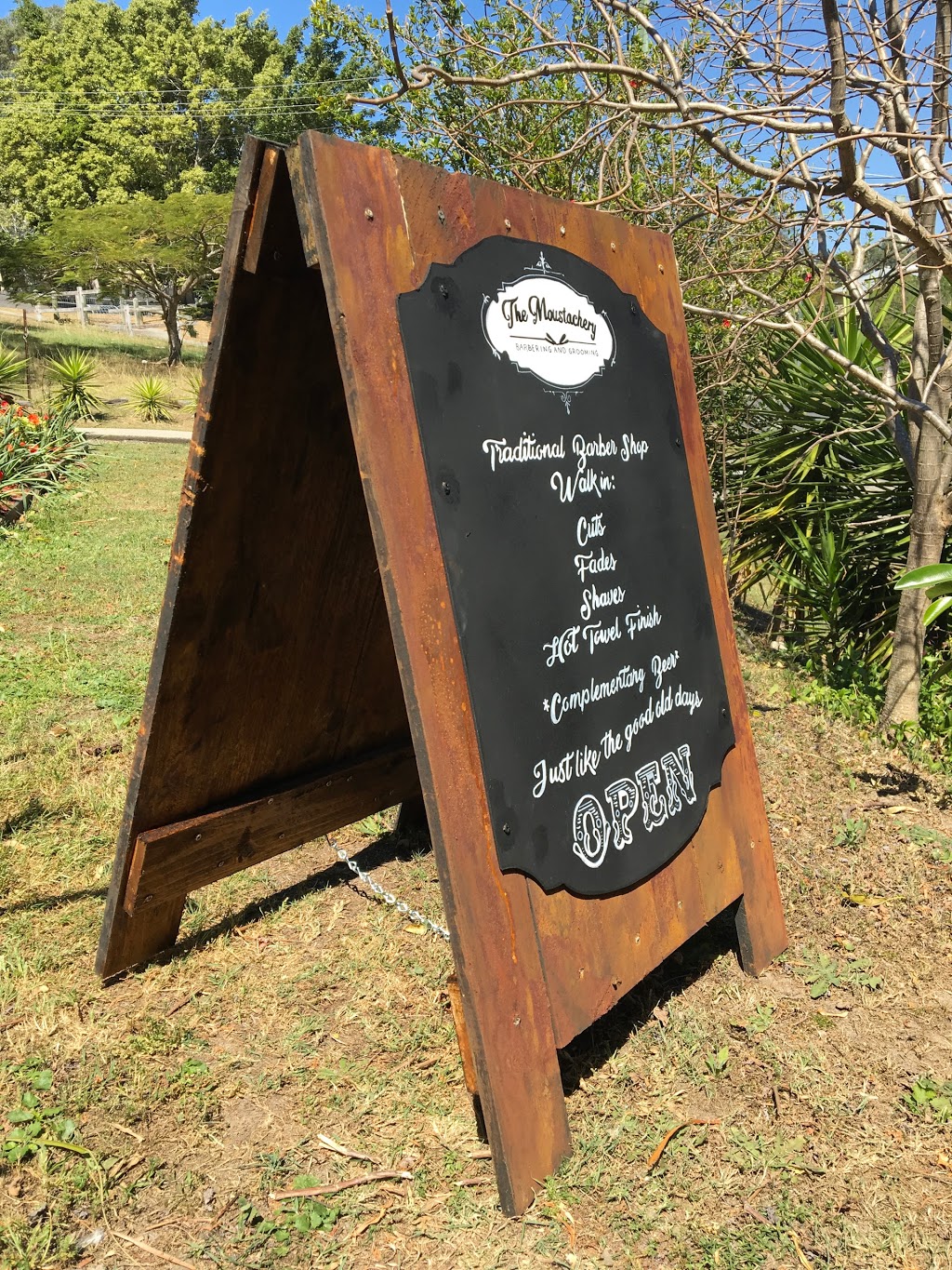 chalkboard artist and Artisan signs | 3 Harburg Dr, Beenleigh QLD 4207, Australia | Phone: 0421 809 918