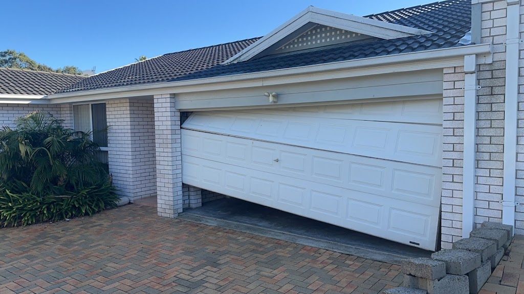 Greenys Garage Doors | Unit 2/8 Motto Ln, Heatherbrae NSW 2324, Australia | Phone: 0403 704 357