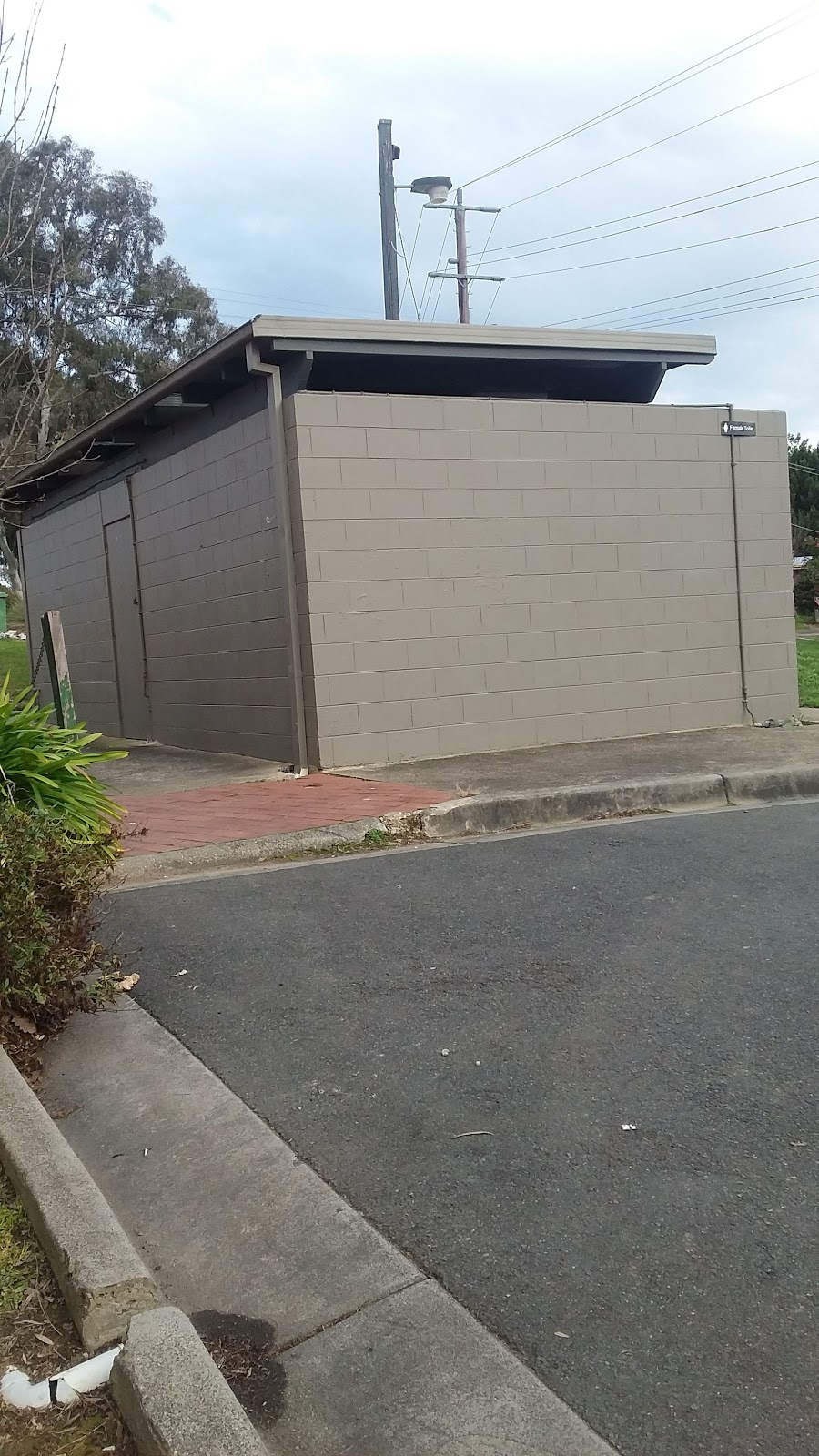 Public Toilets |  | 24 View St, Woori Yallock VIC 3139, Australia | 0417354904 OR +61 417 354 904
