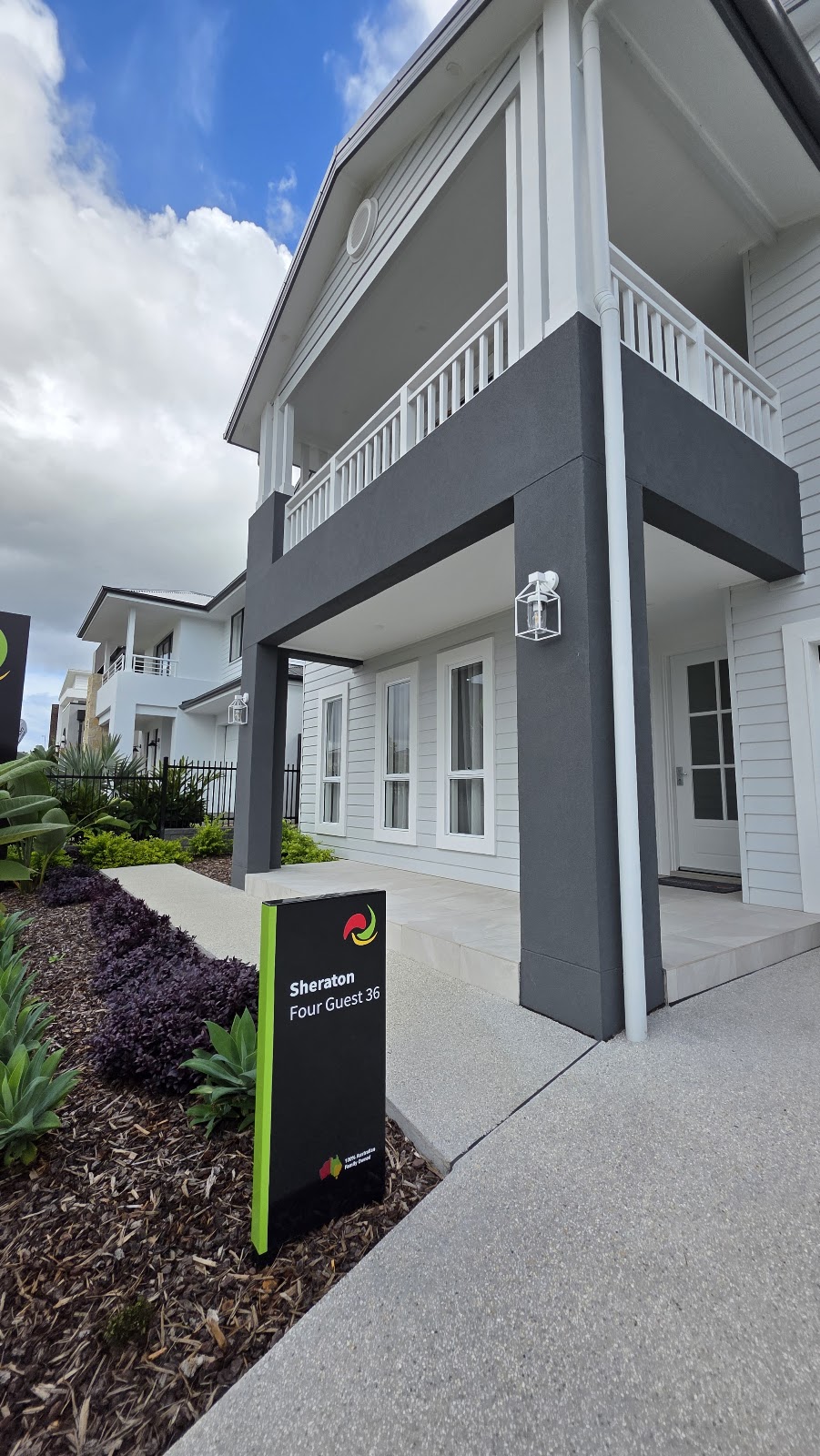 Beechwood Homes - Leppington | 33 Berkshire Cct, Leppington NSW 2179, Australia | Phone: (02) 9765 0299