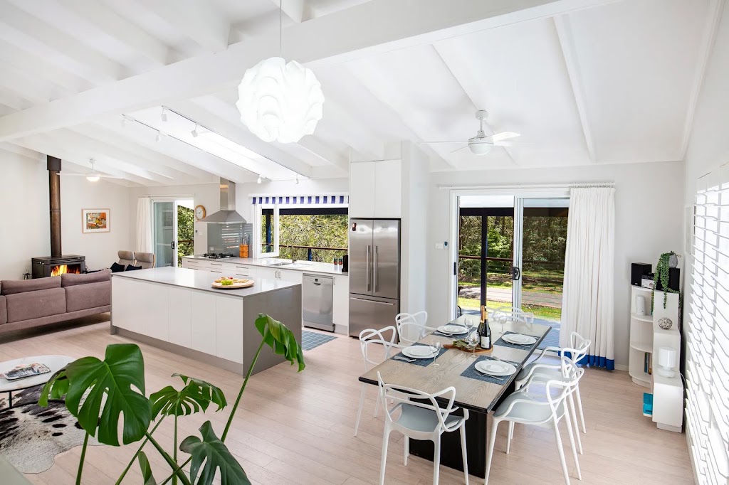 Latitude South Coast - Boutique Holiday Rentals | 2/30 Duranbah Dr, Huskisson NSW 2540, Australia | Phone: (02) 4406 5010