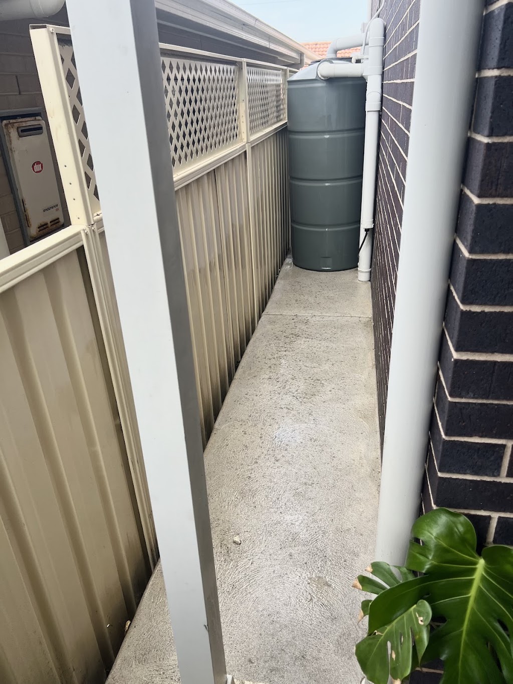 Newcastle Pressure Washing | 1 Buchanan St, Merewether NSW 2291, Australia | Phone: 0402 527 919