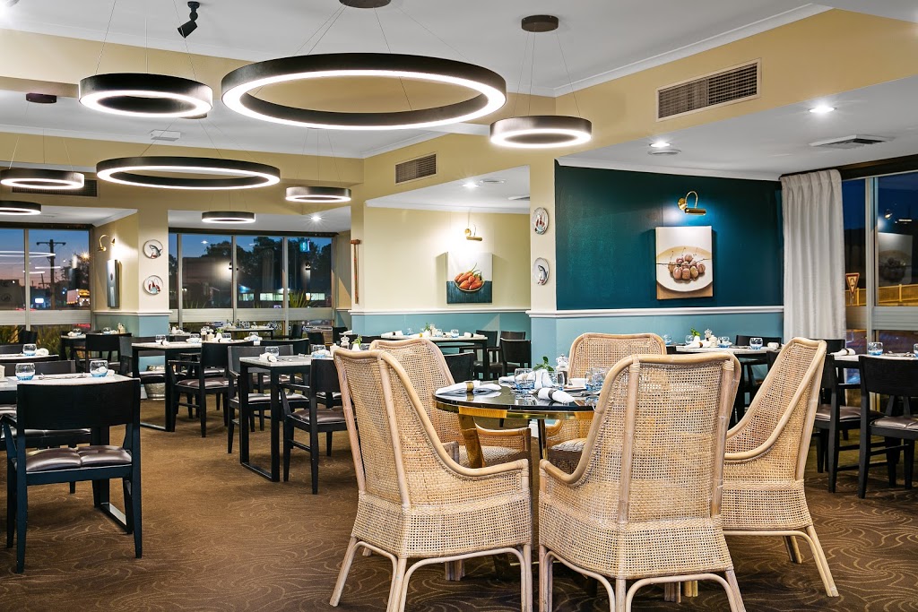 Riviera Bar & Grill | restaurant | 293 Marius St, Tamworth NSW 2340, Australia | 0267662693 OR +61 2 6766 2693