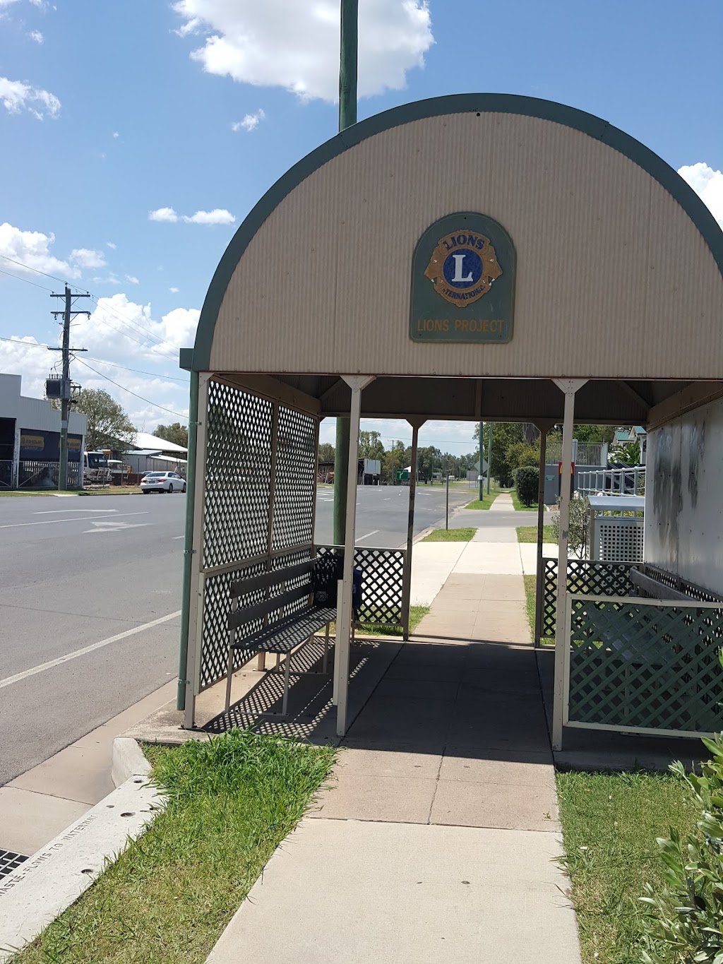 Greyhound Bus Stop Chinchilla | Bus Stop, 103 Chinchilla St, Chinchilla QLD 4413, Australia | Phone: 1300 473 946