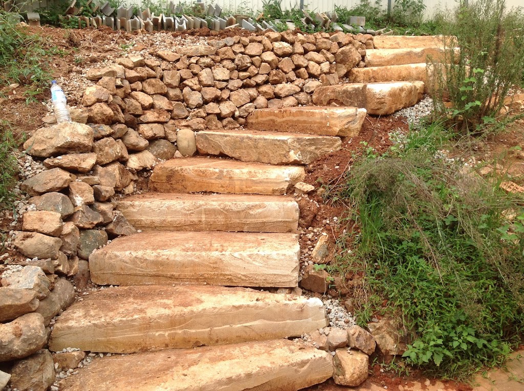 Rock walls on Gold Coast | Unit 2/9 Kelsey Cct, Nerang QLD 4211, Australia | Phone: 0404 876 720