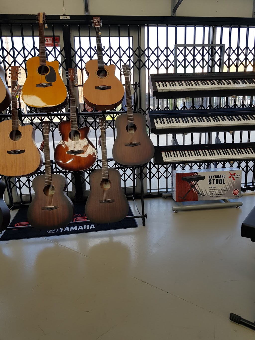 Axe Grinder Guitars | electronics store | 64 Wingara Ave, Keilor East VIC 3033, Australia | 0393360074 OR +61 3 9336 0074
