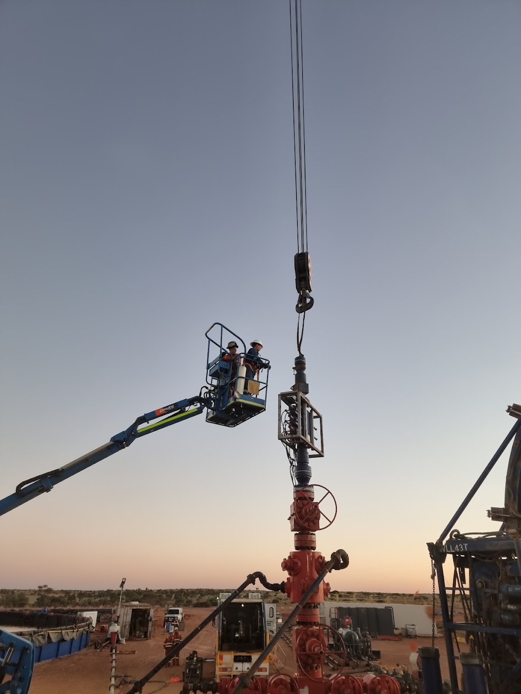 Clermont Crane Hire Pty Ltd | Yankee Station, 880 Gregory Developmental Rd, Clermont QLD 4721, Australia | Phone: (07) 4983 1177