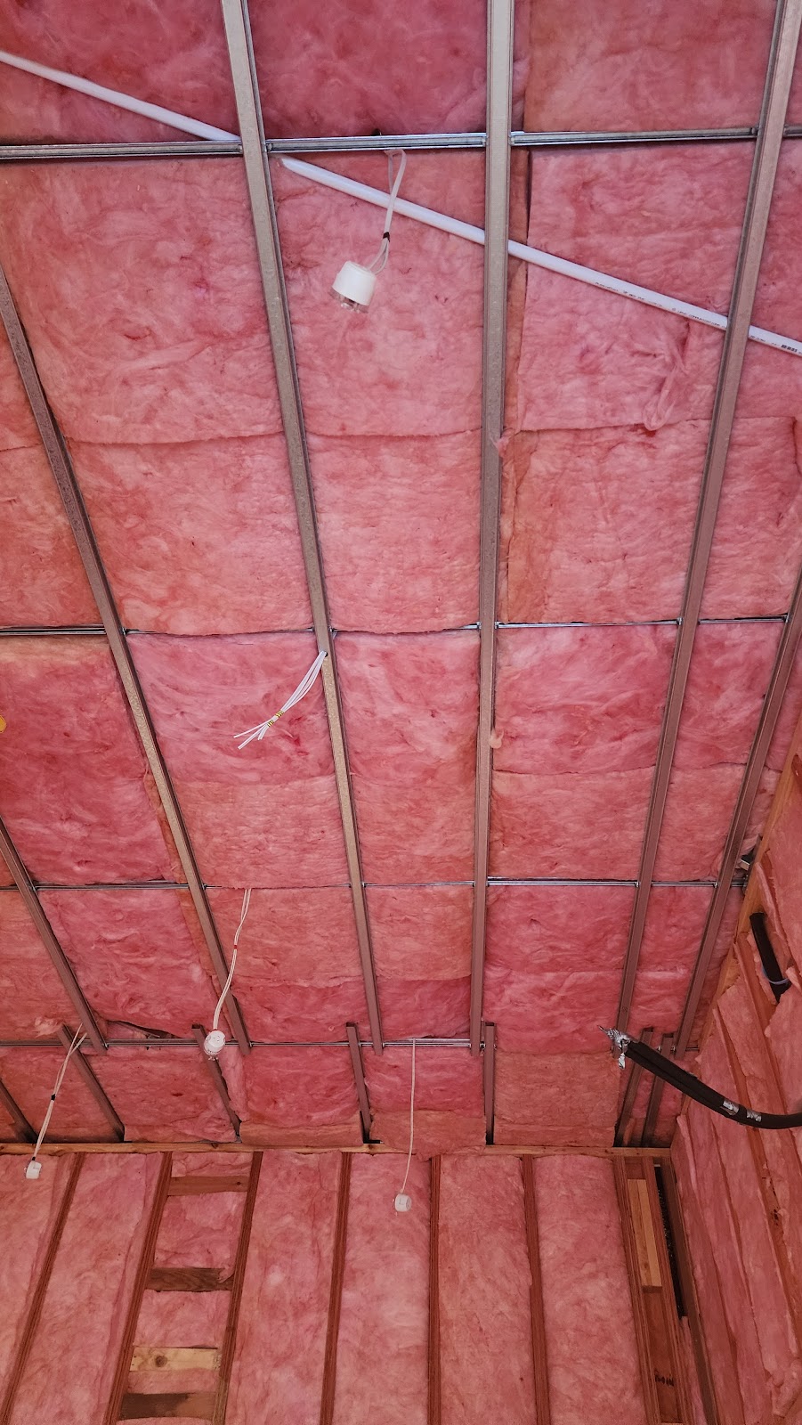 Awesome insulation services | 39 Litoria Dr, Deanside VIC 3336, Australia | Phone: 0420 477 121