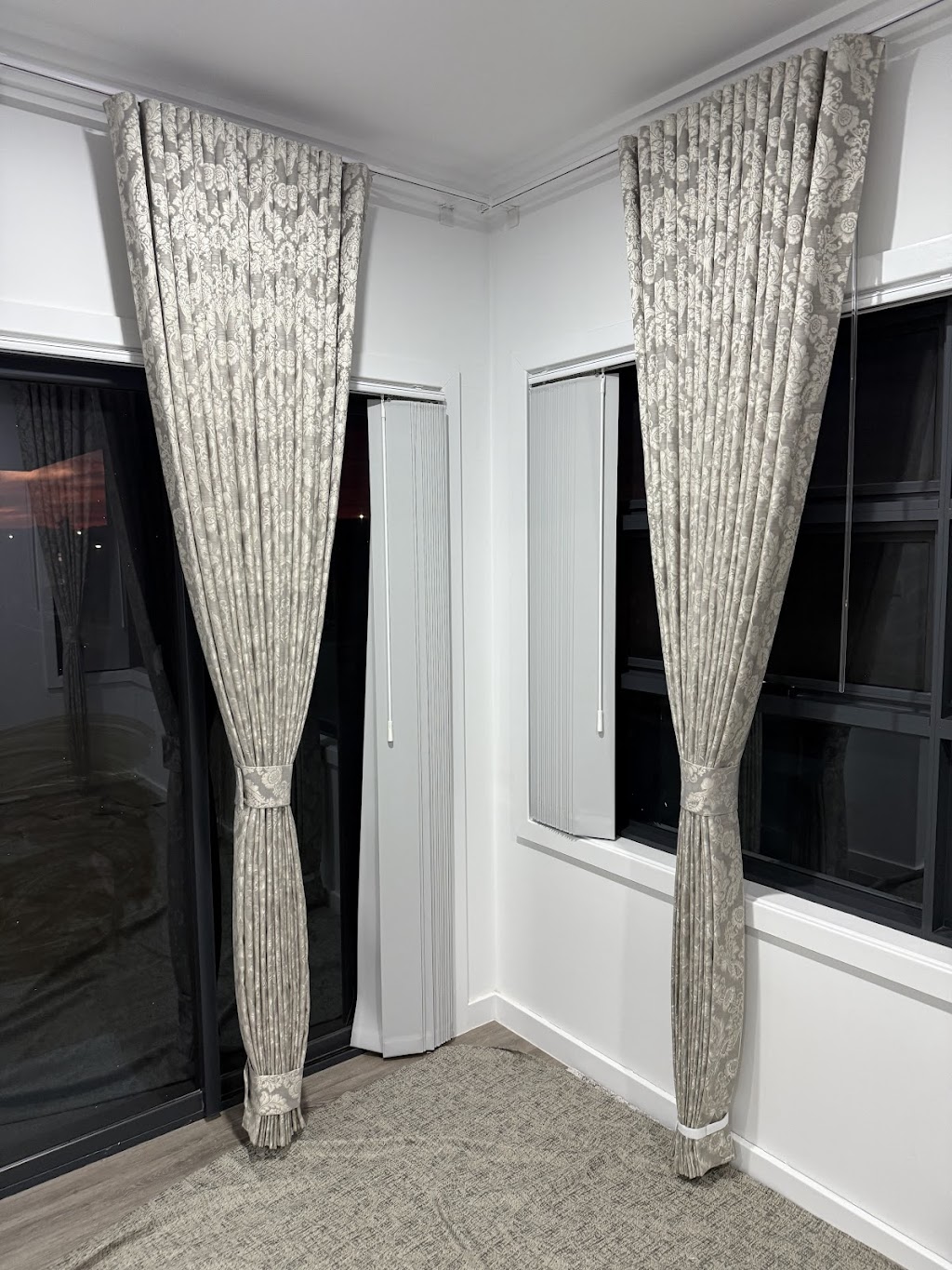URBAN SHADES CURTAINS AND BLINDS | 139 Barrallier Dr, Marsden Park NSW 2765, Australia | Phone: 0410 374 400