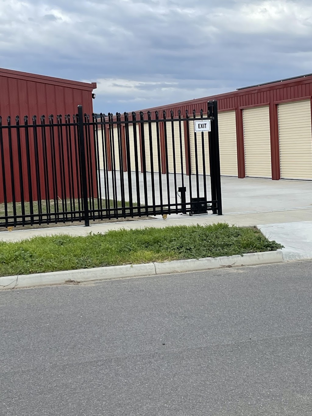 Sale Palms Self Storage Units Victoria | 42/44 Wellington Park Way, Sale VIC 3850, Australia | Phone: (03) 5144 0601