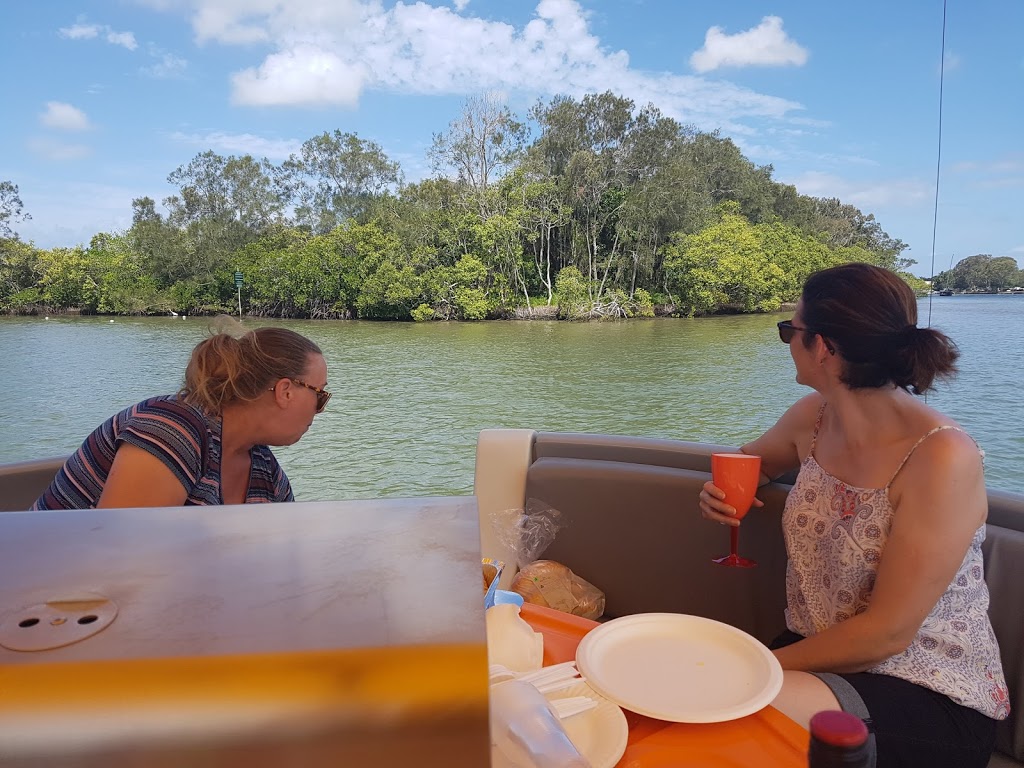 Roundaboat Boat Hire Noosa | Jetty, 186 Gympie Terrace, Noosaville QLD 4566, Australia | Phone: 0402 246 791