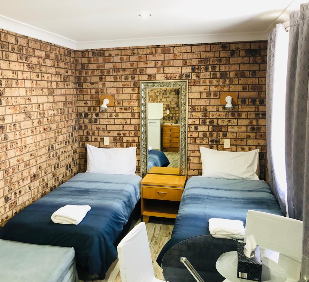 Buccaneer Motel - Pet Friendly | lodging | 396/398 The Entrance Rd, Long Jetty NSW 2261, Australia | 0243343100 OR +61 2 4334 3100