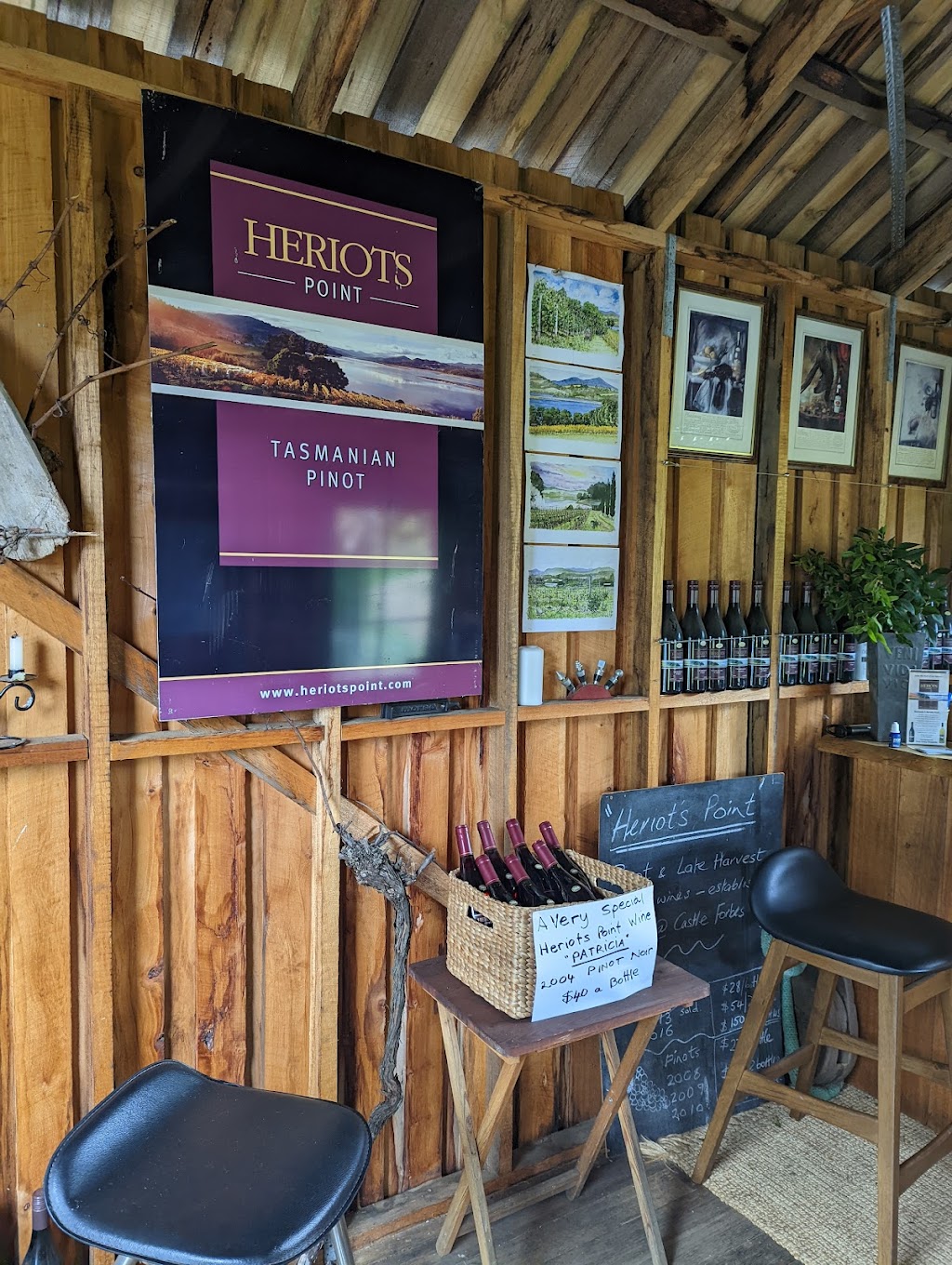 Heriots Point Vineyard and Boutique Accommodation | 3883 Huon Hwy, Castle Forbes Bay TAS 7116, Australia | Phone: 0418 553 874